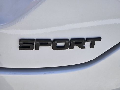 Certified 2025 Honda Pilot Sport image 11