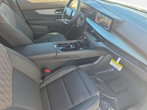 New 2026 Nissan Murano Platinum w/ Cargo Package AWD/4WD image 10