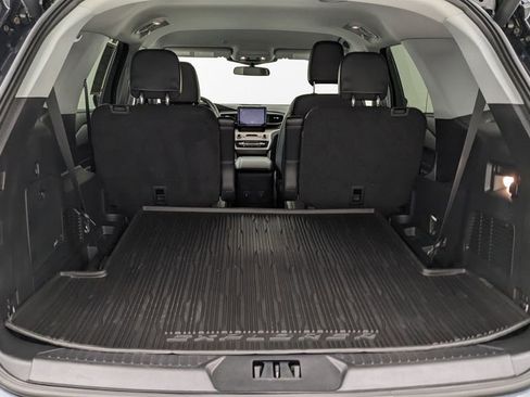 Certified 2023 Ford Explorer XLT w/ Equipment Group 202A AWD/4WD image 8