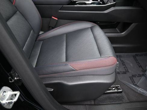 Used 2025 Chevrolet Equinox RS FWD image 44