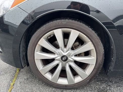 Used 2014 Hyundai Azera Limited w/ Option Group 02 FWD image 11