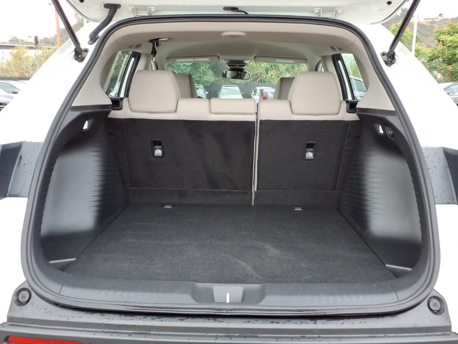 Used 2025 Honda HR-V LX image 5