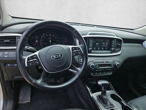 Used 2020 Kia Sorento EX FWD image 16
