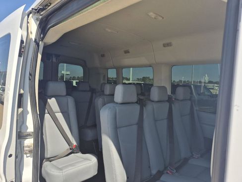 Used 2019 Ford Transit 350 XL image 20