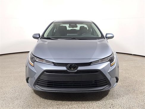 Used 2024 Toyota Corolla LE image 3