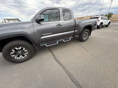 Used 2021 Toyota Tacoma TRD Off-Road AWD/4WD image 6