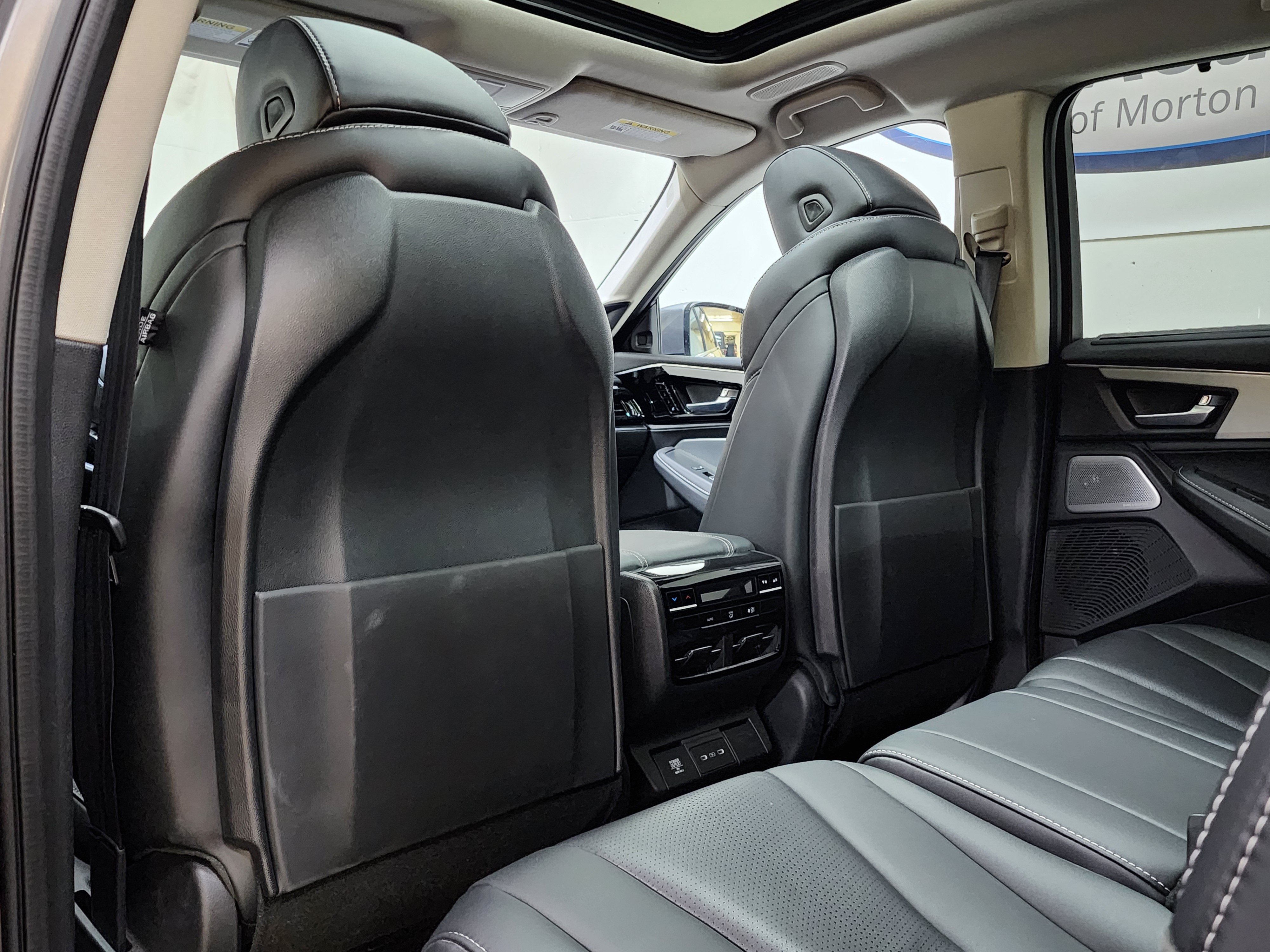 Certified 2025 Acura MDX w/ Technology Package AWD/4WD image 17