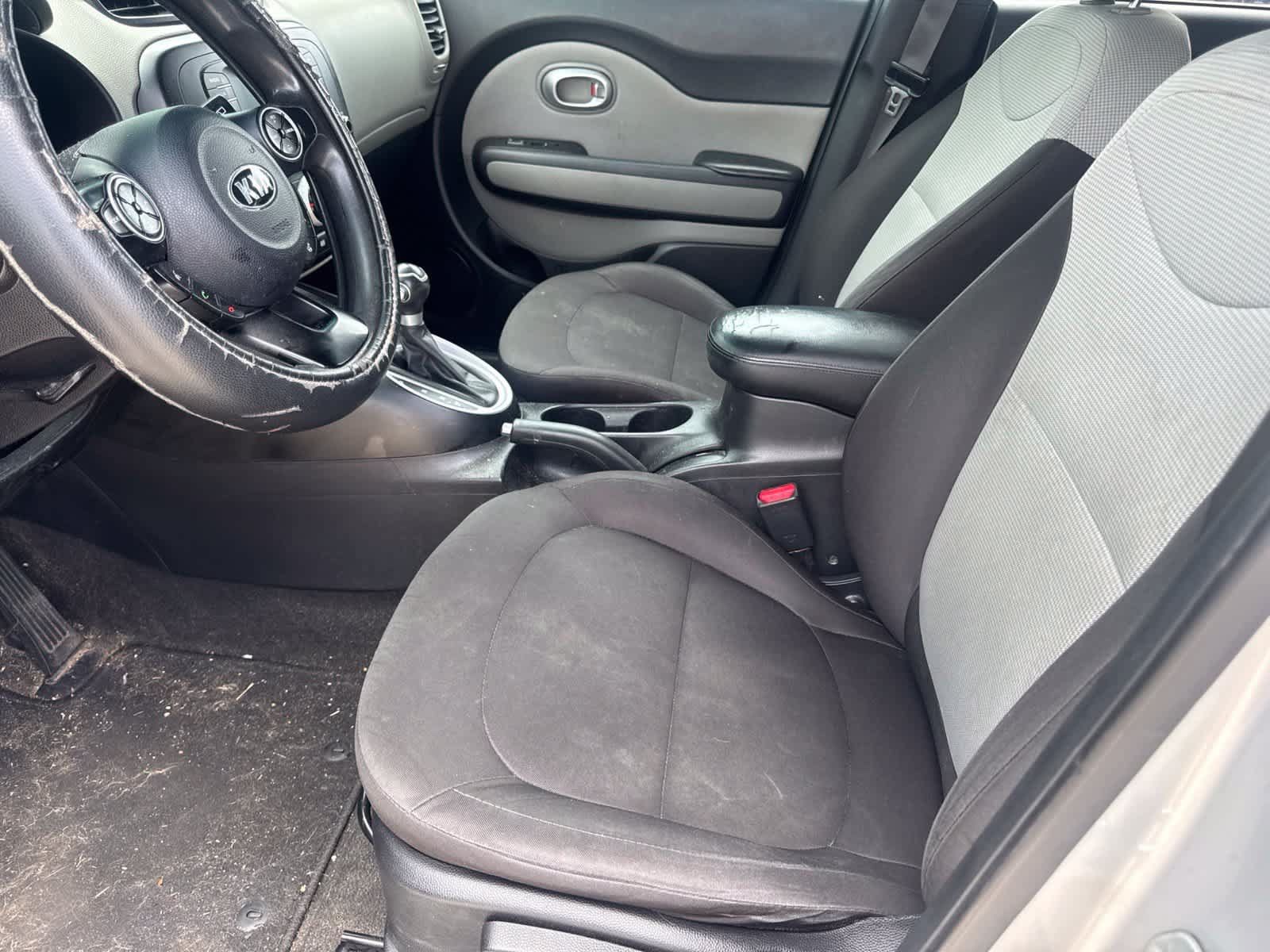 Used 2015 Kia Soul FWD image 9