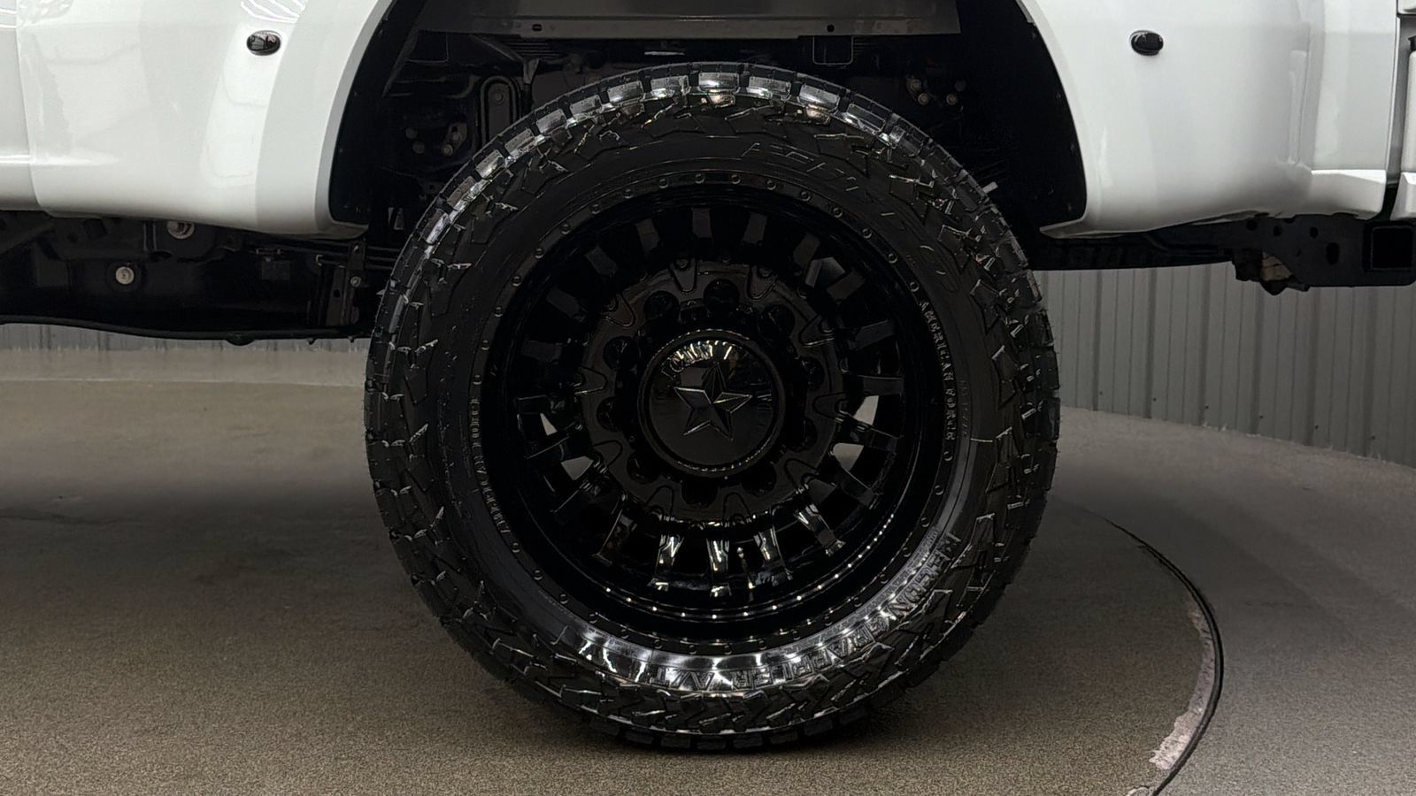 Used 2026 Ford F450 Platinum w/ FX4 Off-Road Package AWD/4WD image 12