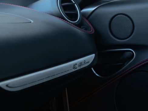 Used 2015 Alfa Romeo 4C Coupe w/ Leather Interior Group image 20