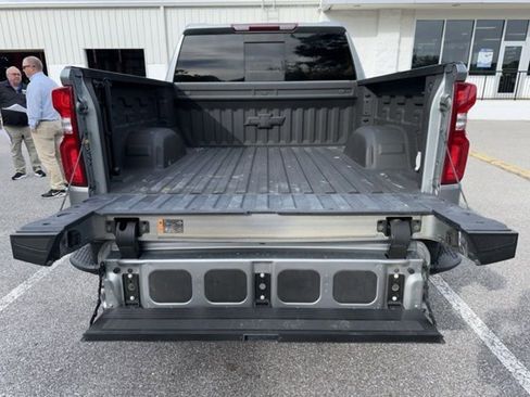 Used 2024 Chevrolet Silverado 1500 LT Trail Boss w/ Convenience Package II AWD/4WD image 11