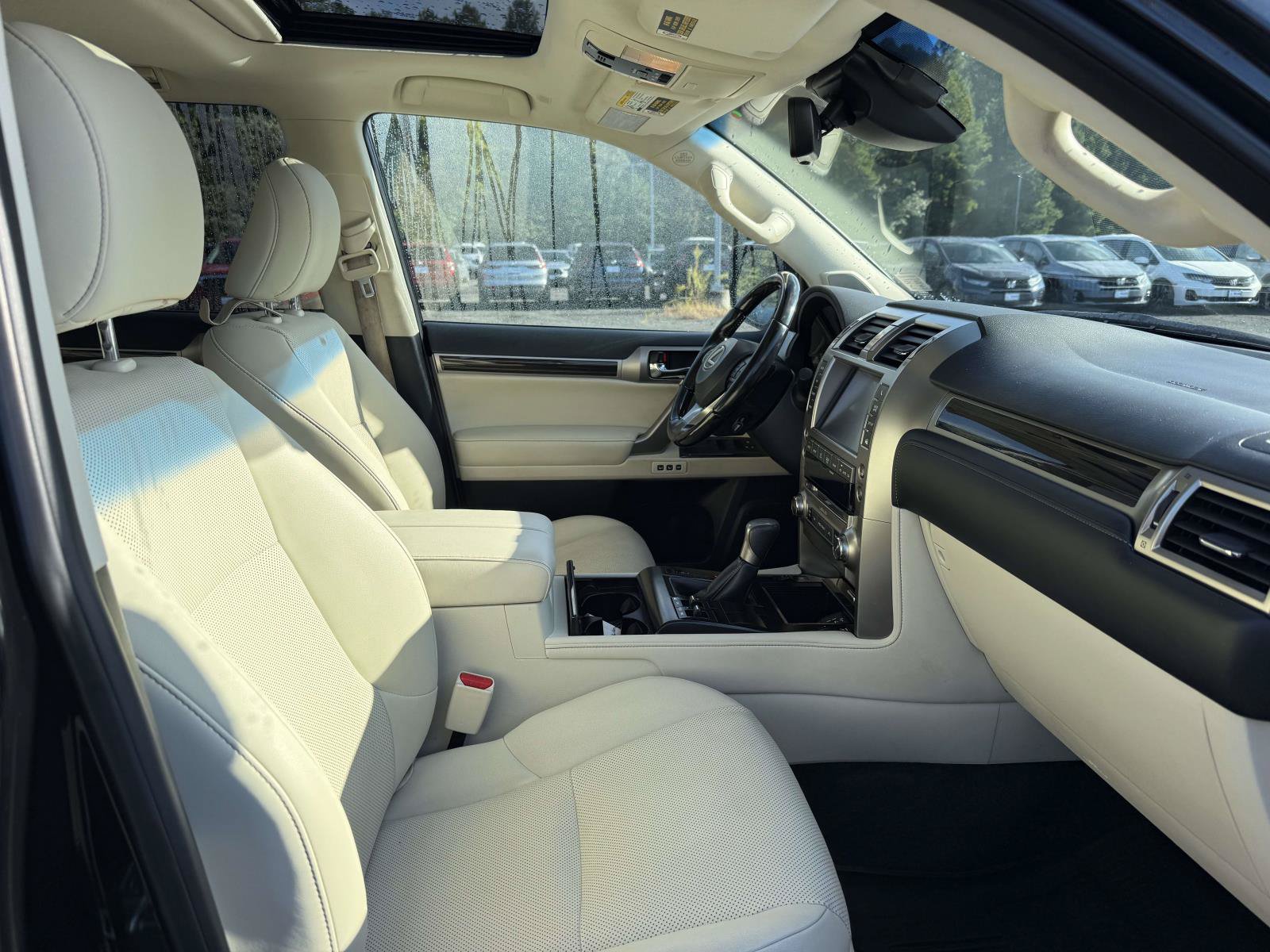 Used 2021 Lexus GX 460 Premium w/ Premium Package AWD/4WD image 14