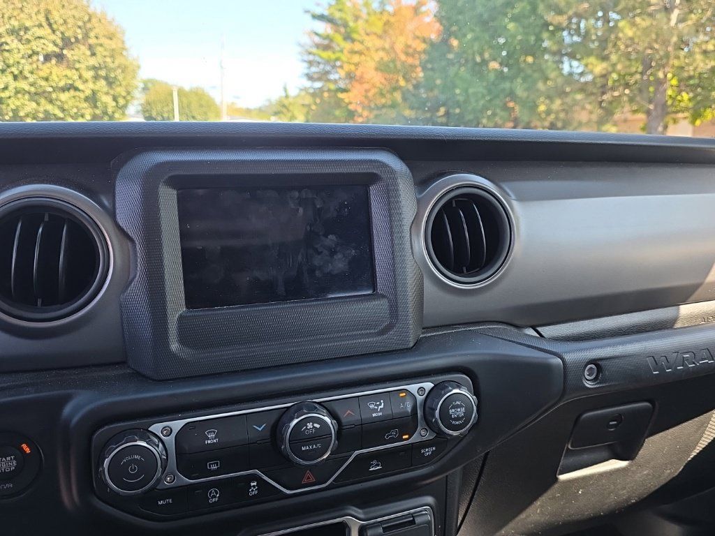Used 2022 Jeep Wrangler Unlimited Sport AWD/4WD image 17