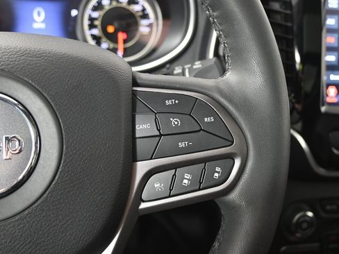 Used 2022 Jeep Cherokee Limited image 38