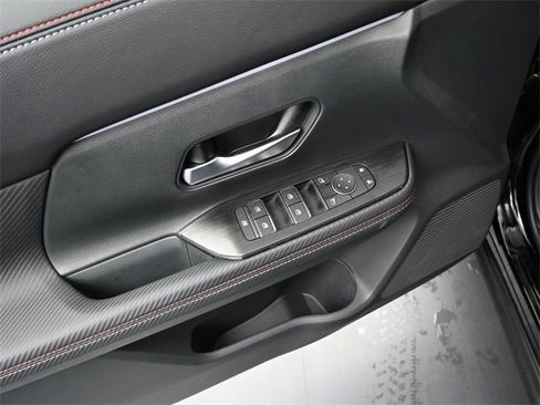 Used 2025 Nissan Kicks SR image 20