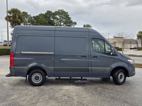 Used 2019 Mercedes-Benz Sprinter 144 image 29
