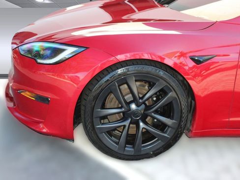 Used 2022 Tesla Model S AWD image 11