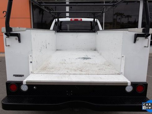 Used 2022 RAM 2500 Tradesman w/ Protection Group image 16