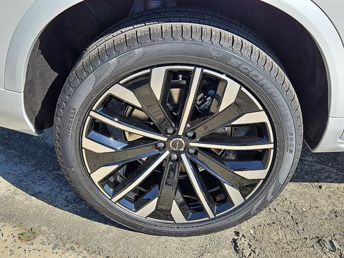 New 2026 Volvo XC90 B6 Ultra w/ Protection Package Premier AWD/4WD image 7