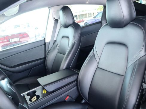 Used 2021 Tesla Model Y Long Range AWD/4WD image 14