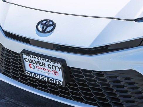 New 2026 Toyota Camry SE FWD image 6