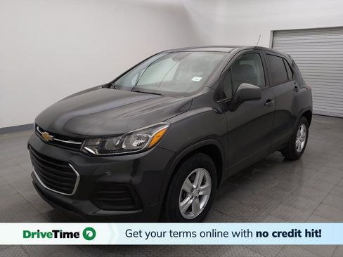 Used 2019 Chevrolet Trax LS w/ Tint and Cruise Package FWD image 1
