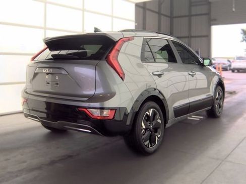 Used 2023 Kia Niro Wind FWD image 3