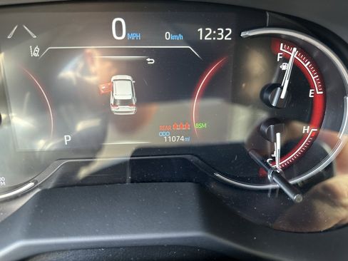 Used 2024 Toyota RAV4 XLE Premium image 10