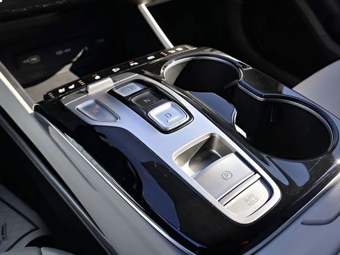 Used 2023 Hyundai Tucson Limited image 29