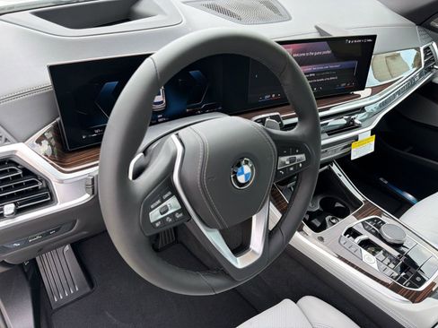 New 2026 BMW X5 sDrive40i w/ Climate Comfort Package RWD image 4
