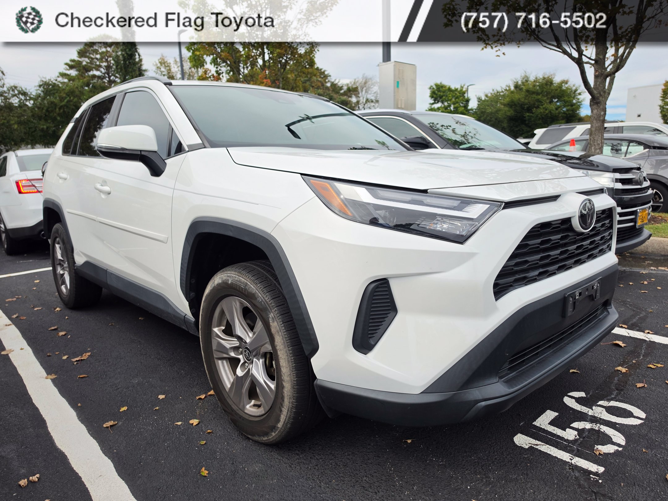 Used 2022 Toyota RAV4 XLE w/ Convenience Package AWD/4WD image 3