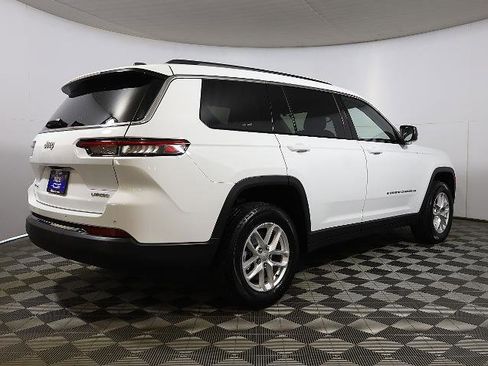 Used 2023 Jeep Grand Cherokee L Laredo image 4