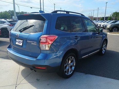Used 2017 Subaru Forester 2.5i Touring AWD/4WD image 5