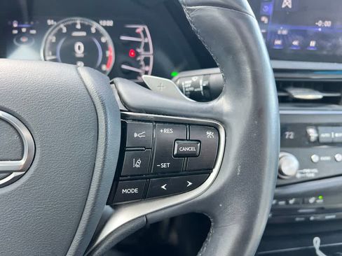 Used 2022 Lexus ES 350 w/ Premium Package image 17