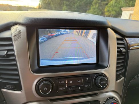 Used 2015 GMC Yukon Denali w/ Premium Package image 12