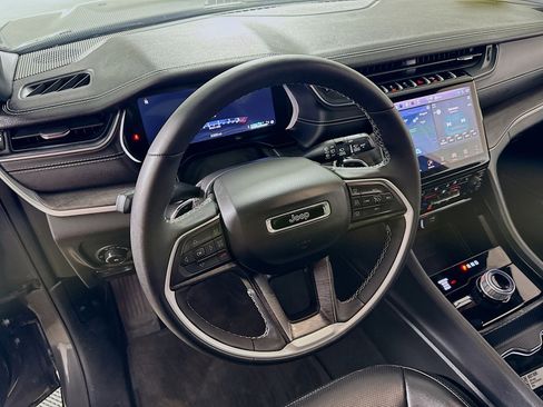 Used 2024 Jeep Grand Cherokee L Limited w/ Luxury Tech Group II image 24