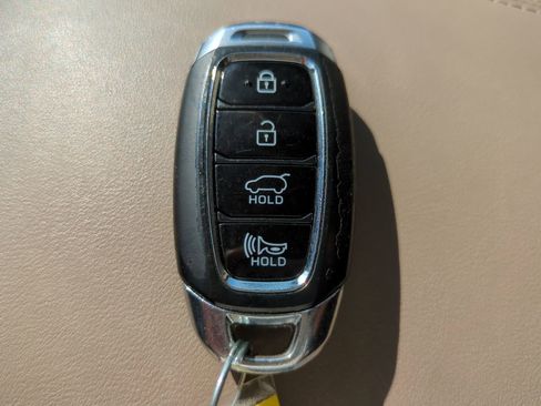 Used 2020 Hyundai Santa Fe Limited w/ Cargo Package image 30