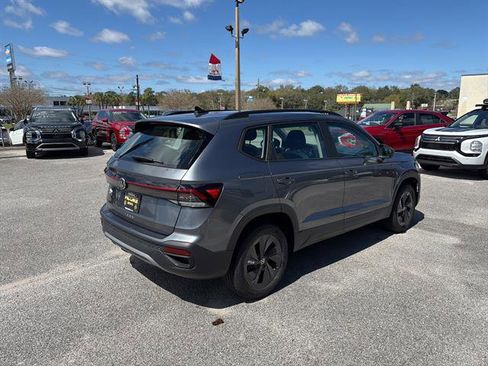 New 2026 Volkswagen Taos S image 6