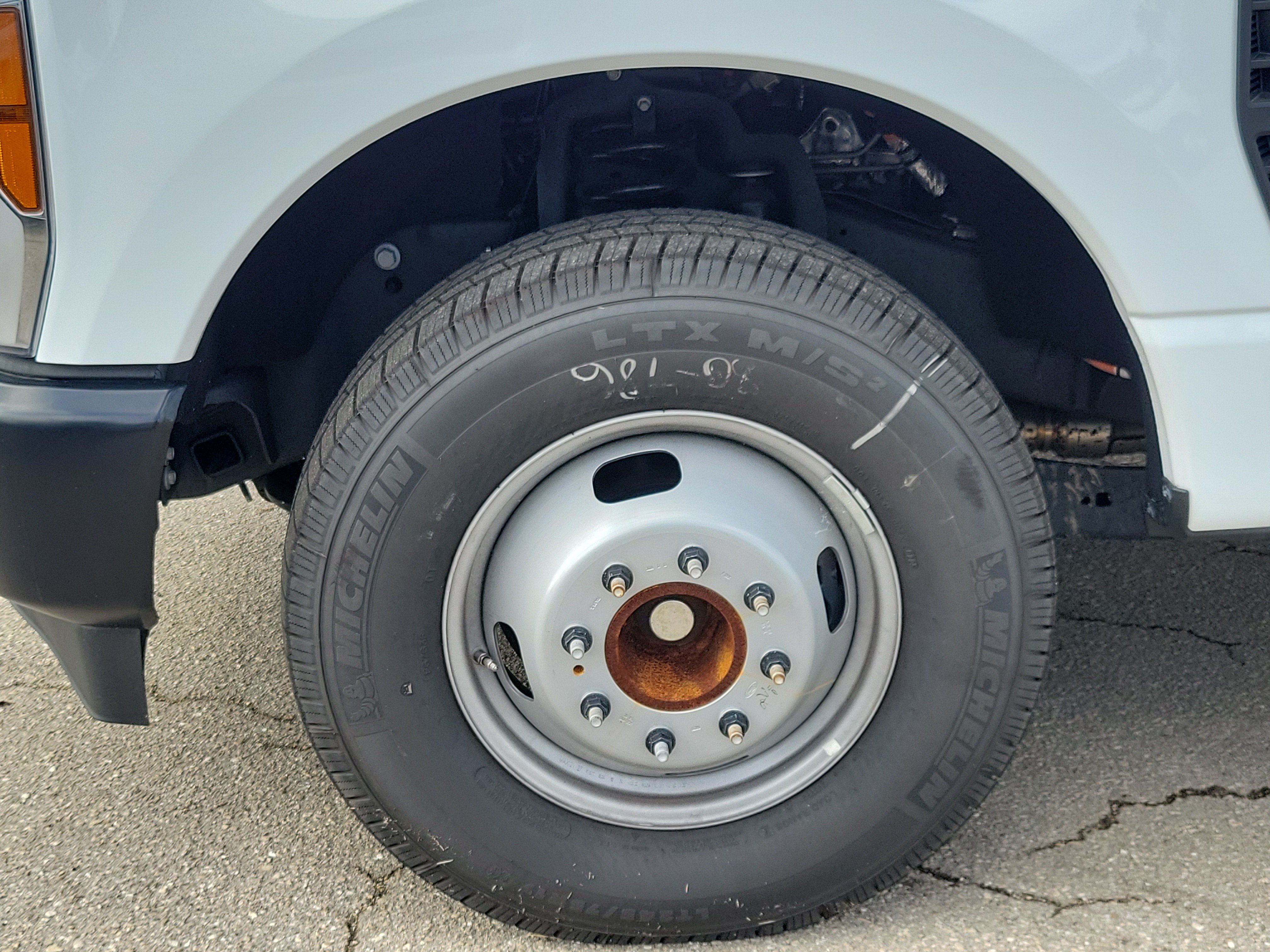 New 2025 Ford F350 XL RWD image 8