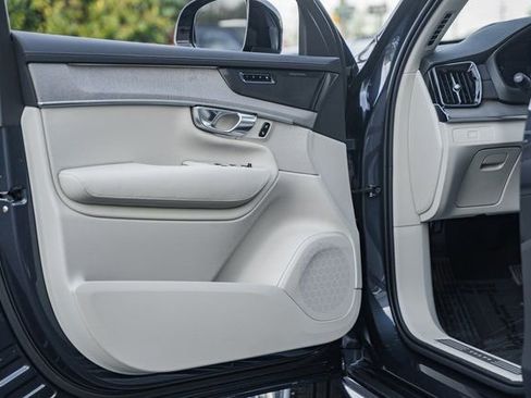 New 2026 Volvo XC90 B6 Ultra w/ Protection Package Premier image 36