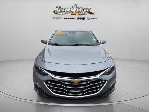 Used 2025 Chevrolet Malibu LT FWD image 2