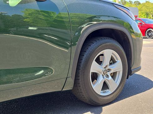 Used 2023 Toyota Highlander LE image 11