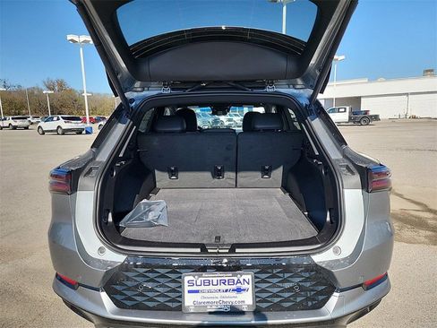 New 2025 Chevrolet Equinox EV RS image 6