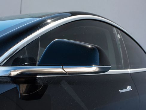 Used 2018 Tesla Model 3 Long Range image 18