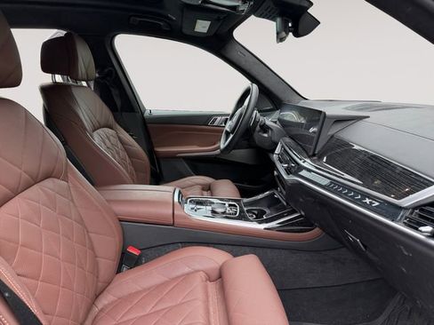 Used 2024 BMW X7 xDrive40i w/ M Sport Package AWD/4WD image 15