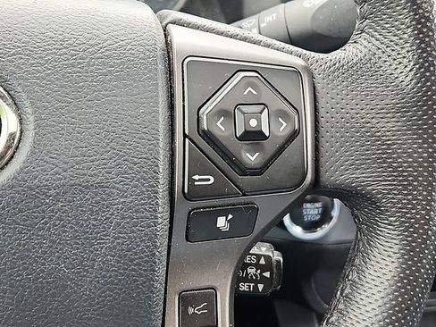 Used 2020 Toyota Tacoma TRD Sport w/ TRD Premium Sport Package AWD/4WD image 22