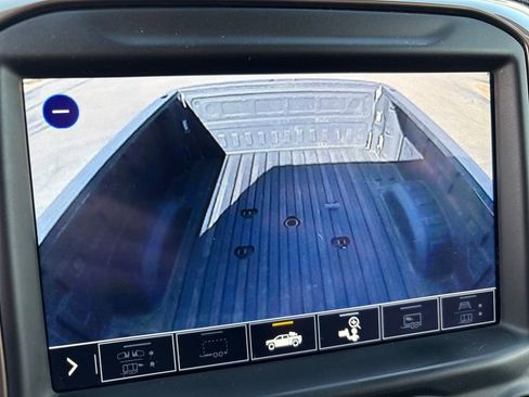 Used 2022 Chevrolet Silverado 2500 High Country w/ Z71 Off-Road Package image 39