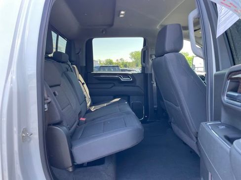 Used 2024 GMC Sierra 2500 SLE w/ SLE Value Package; AWD/4WD image 15