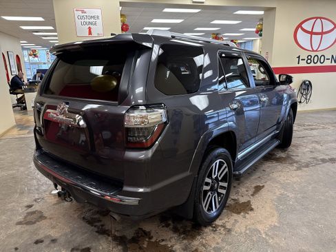 Used 2023 Toyota 4Runner Limited image 12