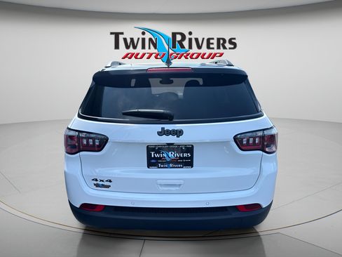 New 2026 Jeep Compass Limited w/ Sun, Sound & Navigation Group AWD/4WD image 3